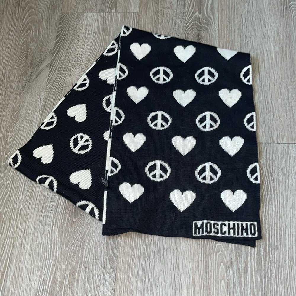 Moschino Peace sign heart Love Scarf wool blend black and white